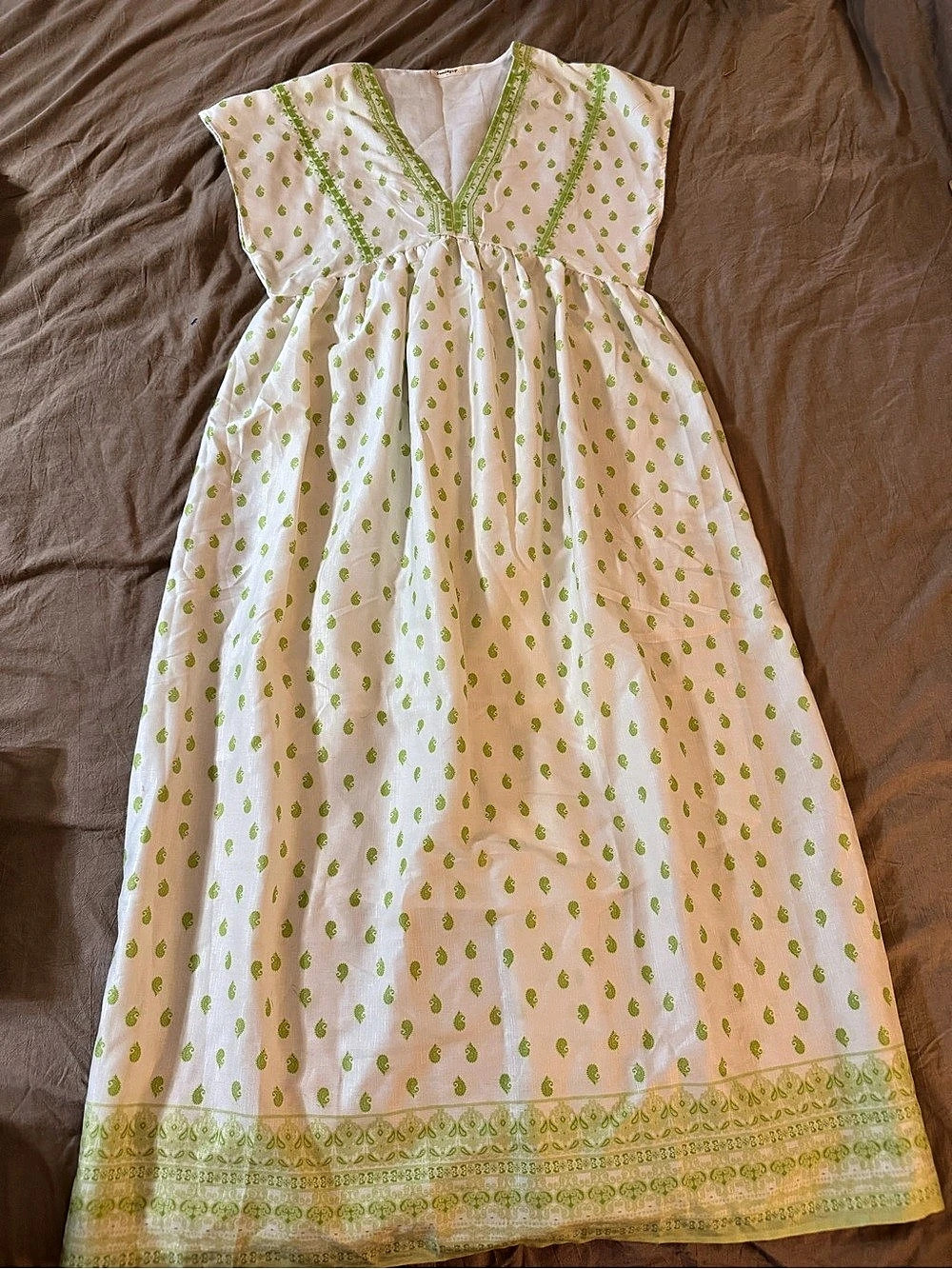 Sunday Up Maxi Paisley Dress in White & Green Like New Size Large